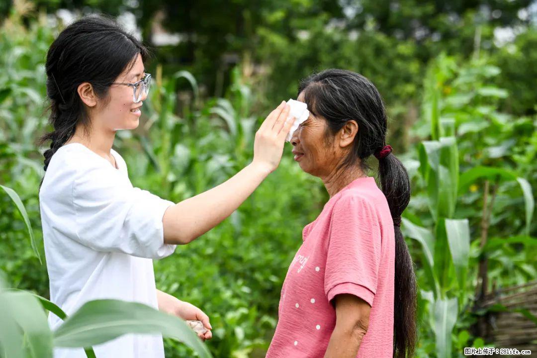 全网追的“扁担女孩”,找了一份暑假工,时薪12元 - 江门生活资讯 - 江门28生活网 jm.28life.com